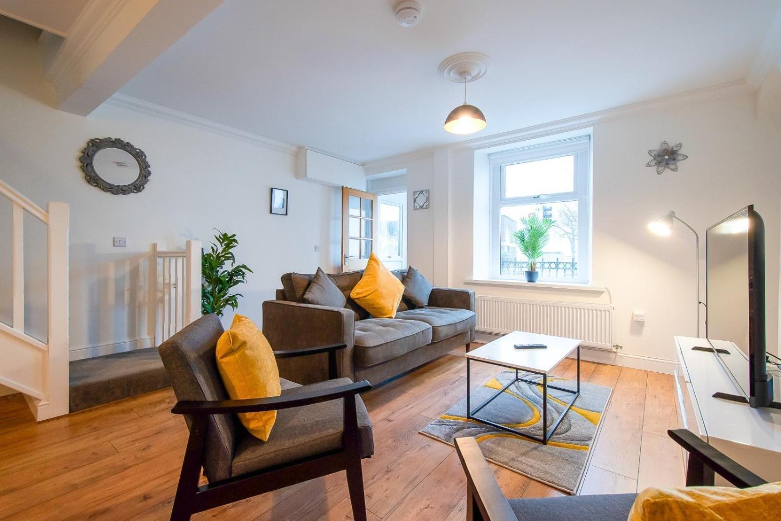 Casa One Hundred - A Beautiful 4 Bed House On The Beach Front Swansea Extérieur photo