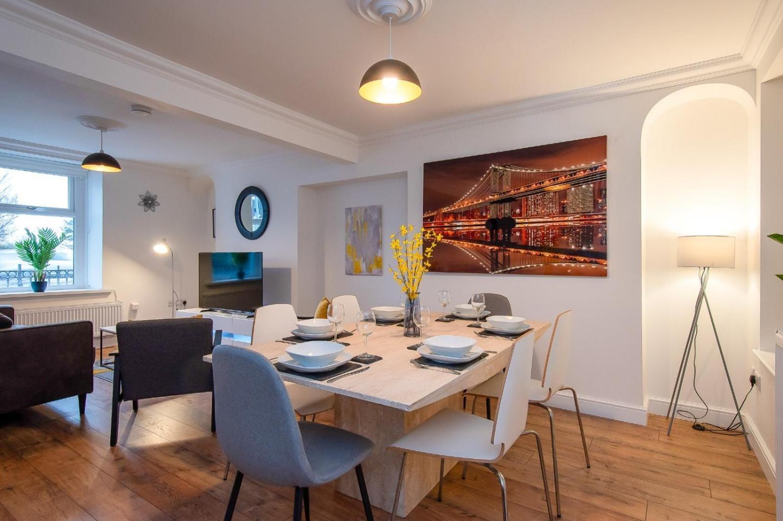 Casa One Hundred - A Beautiful 4 Bed House On The Beach Front Swansea Extérieur photo