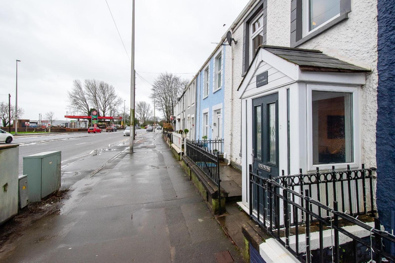 Casa One Hundred - A Beautiful 4 Bed House On The Beach Front Swansea Extérieur photo