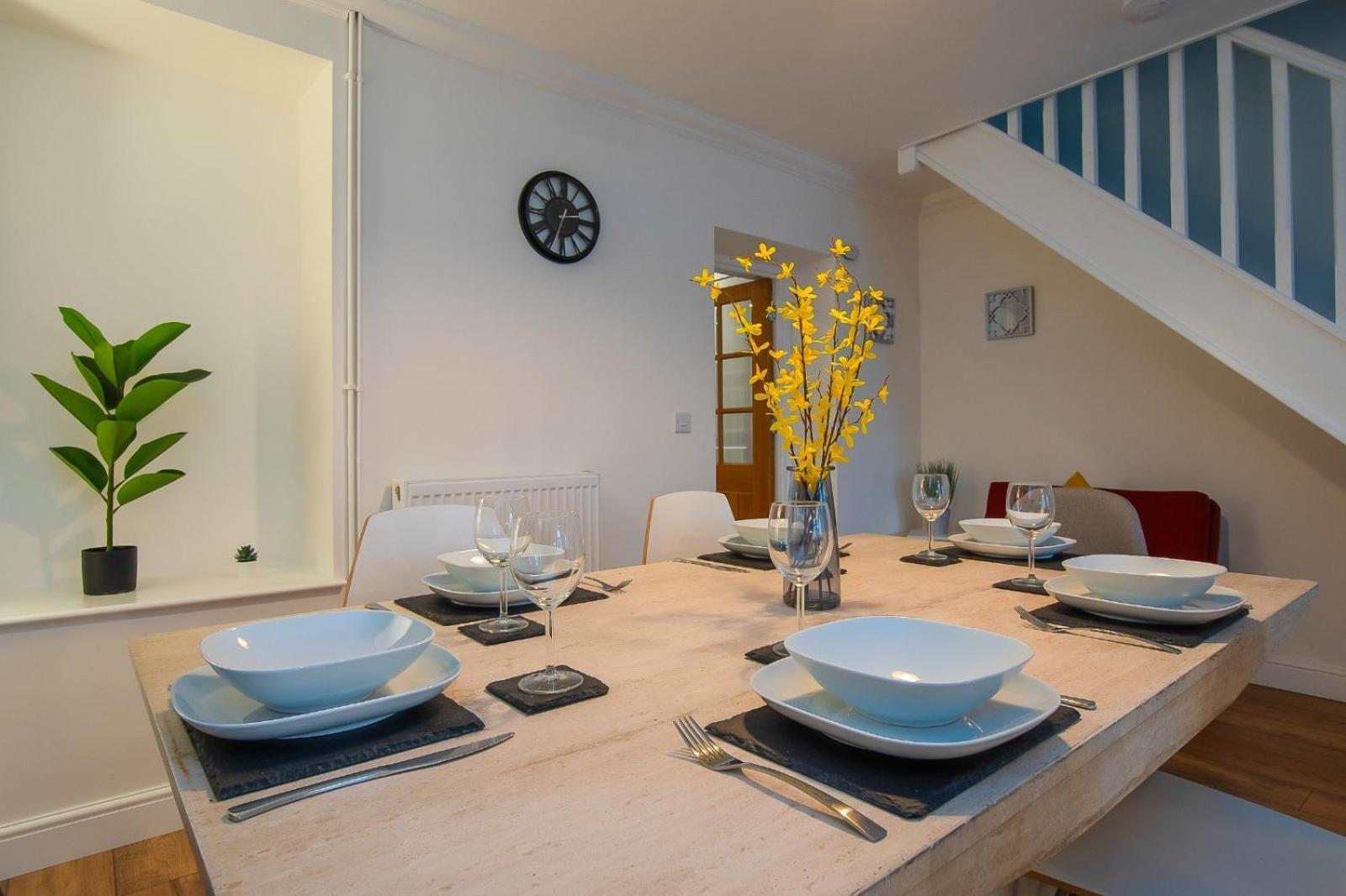 Casa One Hundred - A Beautiful 4 Bed House On The Beach Front Swansea Extérieur photo